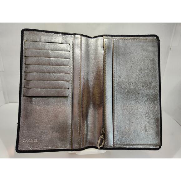 Vintage Chanel Black Leather Wallet with Silver \Logo, 7x4 inches, Bifold Design - Picture 2 of 12